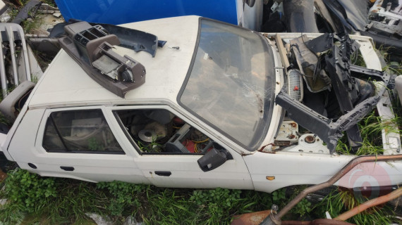 SKODA FAVORİT HATASIZ SAĞ ÖN KAPI OTO MEHMET GÜVENCESİYLE