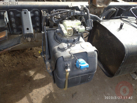 MİTSUBİSHİ FUSO EURO 6 ÇIKMA ADBLUE DEPOSU
