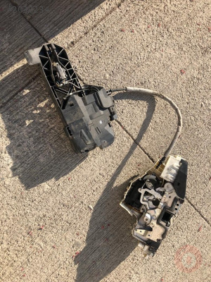 MERCEDES S W216  W 221 SOL ÖN KAPI KİLİDİ A2217207535