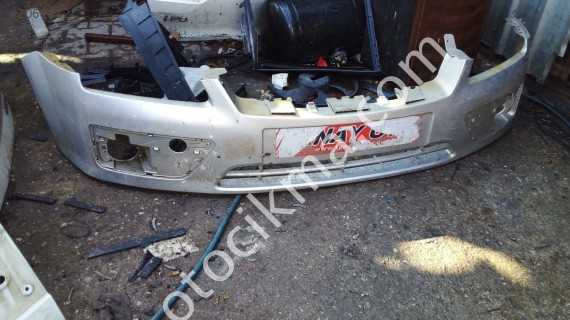 ford focus ön tampon