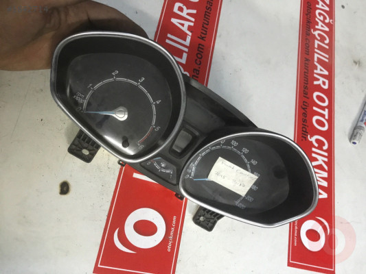 FORD COURIER KILOMETRE SAATI