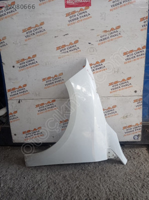 Renault Fluence Çıkma Sol Ön Çamurluk