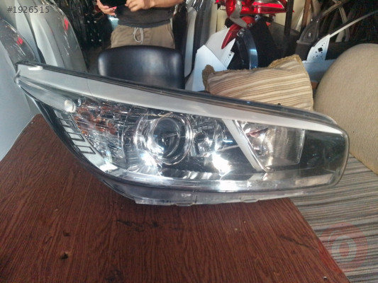 Kia Ceed Sağ Ön Far