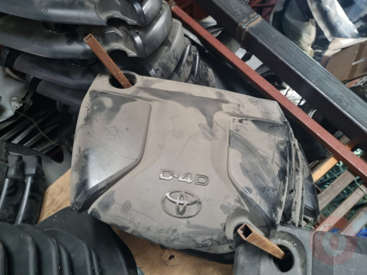 1997-1999 TOYOTA CARİNA ÇIKMA TEMİZ MOTOR ÜST  KAPAĞI
