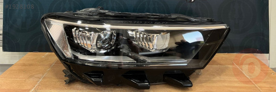 VOLKSWAGEN T-ROC ORJINAL ÇIKMA  SAĞ ÖN FAR 2GA941036P