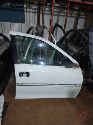 opel vectra b sağ ön kapı beyaz