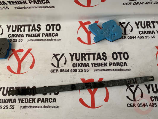 FİAT EGEA ÇIKMA ORJİNAL ÖN TAMPON ALT TRAVERS 52057801