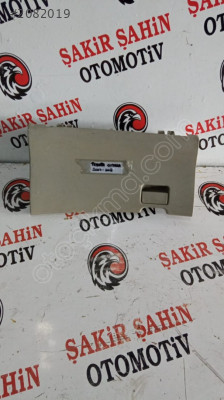 TOYOTA COROLLA  TORPİDO KAPAĞI ÇIKMA PARÇA