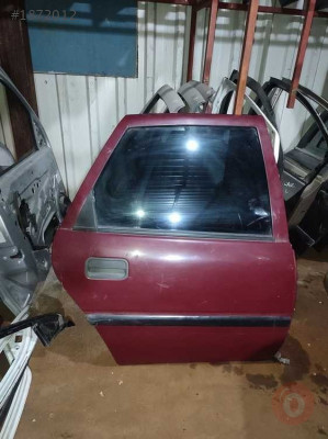 opel vectra a sağ arka kapı kırmızı