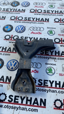 5N0805567E tiguan 2012 ön panel radyatör sacı kilit demiri