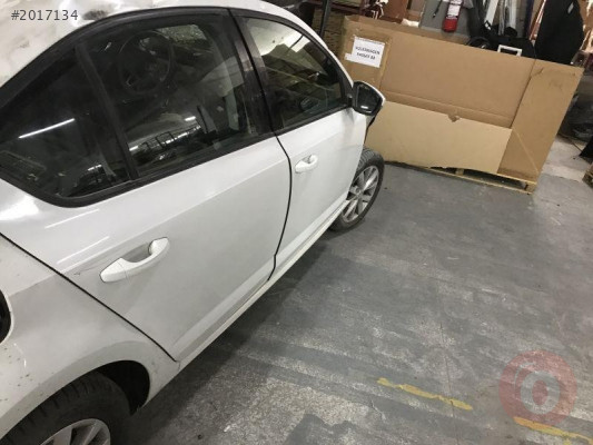 SKODA OCTAVİA 2013 2020 SAĞ ARKA KAPI SÖKME 5E0833052