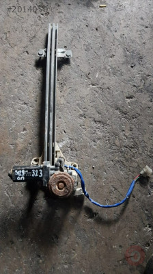 Mazda 323 sağ ön cam krikosu çıkma