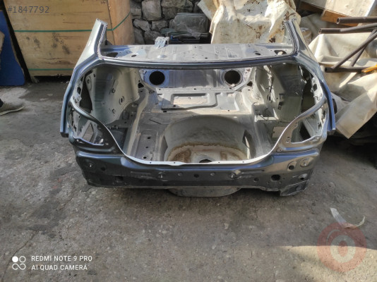 BMW E60 ÇIKMA ARKA ÇAMURLUK