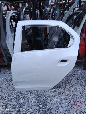 Renault Clio sembol sol arka kapı