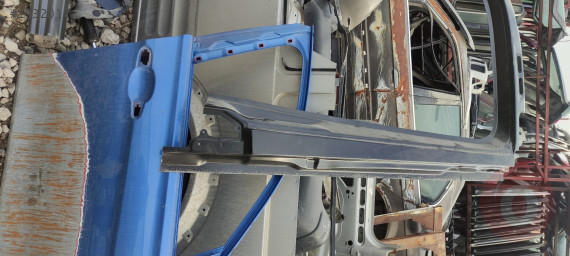 Mercedes sprinter sol ön kapı pervazı