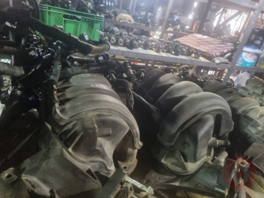 99-00 TOYOTA COROLLA AE111 1,6 ÇIKMA TEMİZ EMME MANİFOLDU