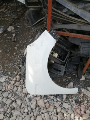 RENAULT CLİO 5 SAĞ ÖN ÇAMURLUK