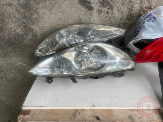 Peugeot 307 sağ sol ön farlar Çıkma orijinal