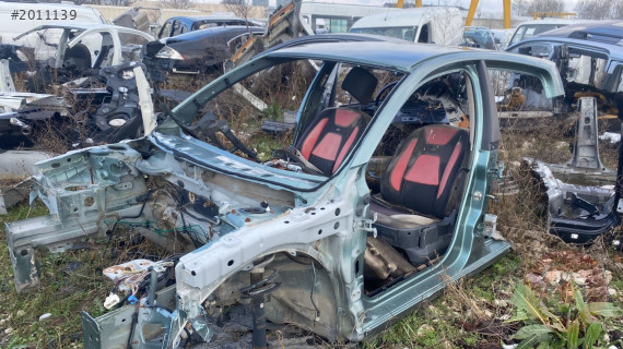 RENAULT MEGANE2 SAĞ ÖN ŞASE OTO FEDAİ