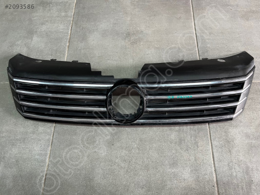 Çıkma WV Passat B7 Ön Panjur