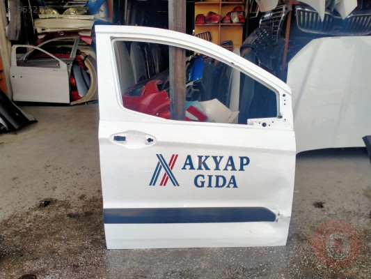 Courier Sağ Ön Kapı