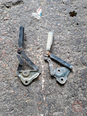 Peugeot 306 çıkma kaput menteşesi