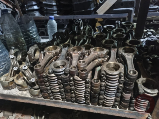 2013-2018 TOYOTA AURİS ÇIKMA TEMİZ 1,6 PİSTON KOLU