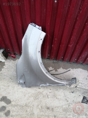 RENAULT CLİO 4 SAĞ ÖN ÇAMURLUK ORİJİNAL ÇIKMA