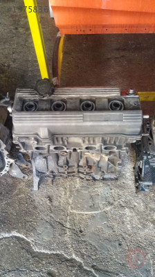 Toyota carina silindir kapağı