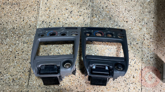 2001 TOYOTA COROLLA TEYP ÇERÇEVE VE KLİMA PANELİ ORJ ÇIKMA