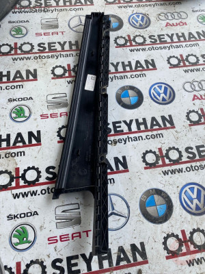 658839902 skoda kamiq 2021 sağ arka kapı dış direk kaplaması