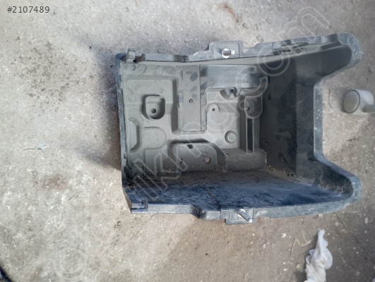 Ford Fiesta 09.16.Akü yeri yuvası