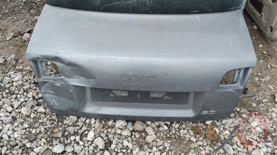 Audi a4 çıkma bagaj kapağı