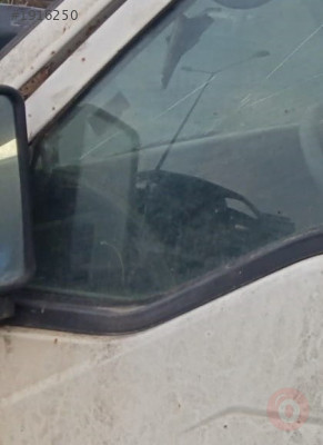1998 model nissan urvan 2.5 çıkma sol dikiz aynası