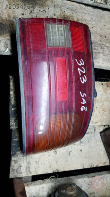 Mazda 323 sağ stop çıkma