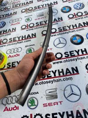 bmw 5 serisi F10 sol arka kapı kelebek cam kızağı ara direği