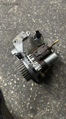 FORD FİESTA 1.4 DİZEL MAZOT POMPASI ÇIKMA ORJİNAL