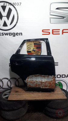 AUDİ Q3 SAĞ ARKA KAPI ÇIKMA 8U0833210