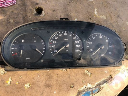 RENAULT MEGANE 1 BENZINLI KILOMETRE SAATİ