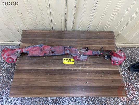 AUDİ 80 ÖN PANEL DEMİRİ ORJİNAL ÇIKMA TEMİZ