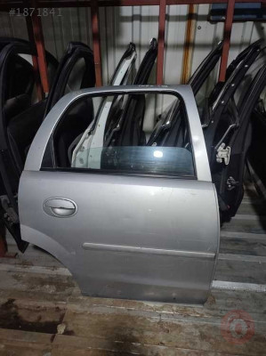 opel corsa c sağ arka kapı gümüş gri