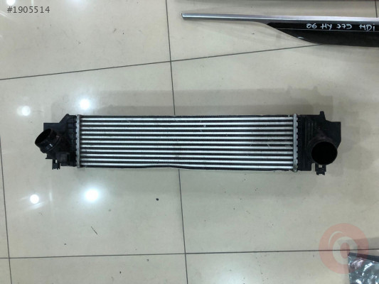 BMW X1 F48 TURBO RADYATÖRÜ 7617598