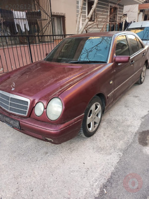 Mercedes 210 kasa sol ön çamurluk çıkma parça