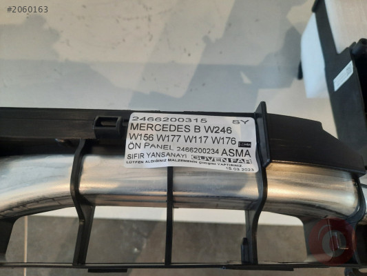 MERCEDES B W246 W156 W177 W117 W176 ÖN PANEL 2466200234 2466