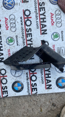 5H0868143 vw golf 8 ön sol kelebek camı iç kaplaması