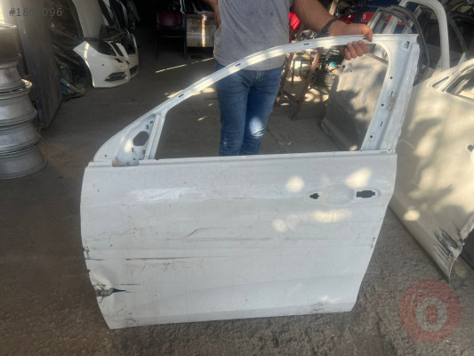 Fiat Egea sol ön kapı çıkma