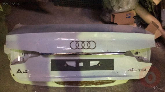 audi A4 bagaj kapağı