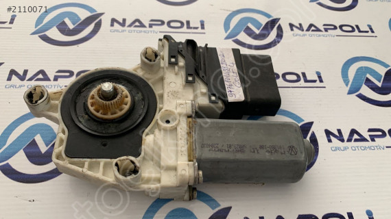 977610143 8202 BORA GOLF SAĞ ARKA CAM MOTORU.