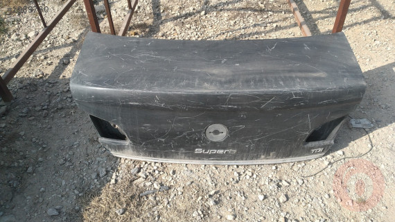 Skoda süper b çıkma bagaj kapağı