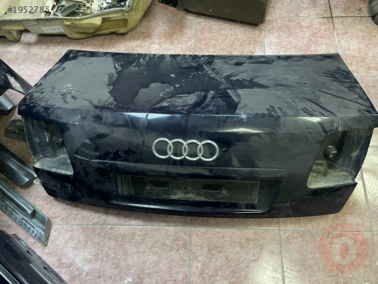 Audi A8 2003-2009 Bağaj Kapağı Çıkma Parça 4E0827023A